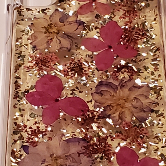 Real flower iPhone Xl/Xs case! - Picture 5 of 12
